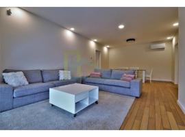 Hotel Photo: Two Bedroom Apartment near the City Center