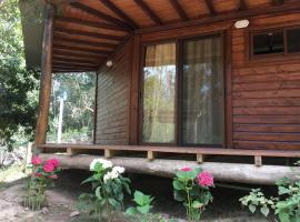 Los Quetzales, hotel in Maldonado