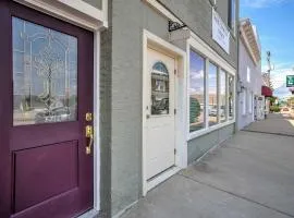 Modern Studio Apartment in Central Williamstown!