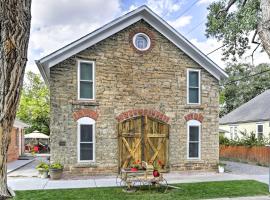 Hotel Photo: Historic Laramie Condo - 3 Blocks to Downtown and UW