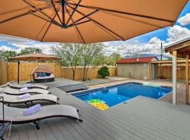 Gambaran Hotel: Luxury Albuquerque Home with Pool, Deck, and Hot Tub!