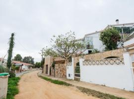 Hotel fotoğraf: Peaceful Holiday Home in Tossa de Mar with Veranda