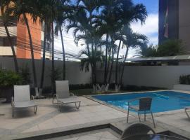 A picture of the hotel: Lindo apartamento no Itaigara