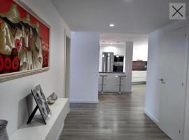 A picture of the hotel: Apartamento totalmente reformado en 1ª linea