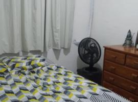 Hotel fotoğraf: Quarto inteiro próx praia