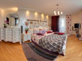 รูปภาพของโรงแรม: Apartment on Mogilyovskaya 14