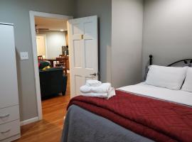 Hotel Photo: Cozy Retreat on Atlantic Ave