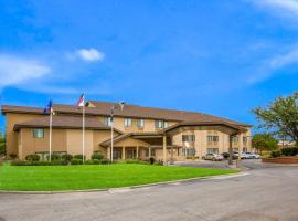 Hotel Photo: Quality Inn & Suites Lawrence - University Area