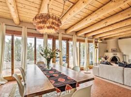 Hotel Photo: Authentic Santa Fe Adobe Home with Desert Views