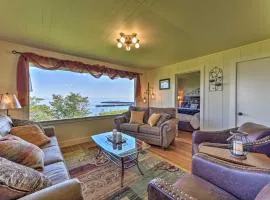 Waterfront Home ~ 6 Mi to Olympic National Park!