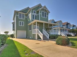 รูปภาพของโรงแรม: Manteo Waterfront Resort Home with 30-Ft Dock!