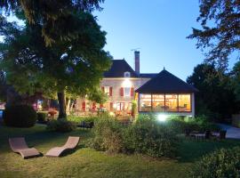 Hotel fotografie: Logis Hostellerie la Chaumière