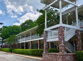 The Lodge at The Bluffs