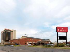 Hotel Photo: Ramada by Wyndham Topeka Downtown Hotel & Convention Center