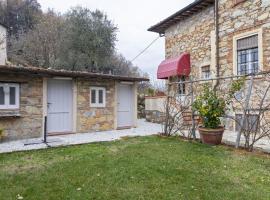 Хотел снимка: Vintage Holiday Home in Montemagno Camaiore with Sauna