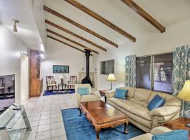 Фотографія готелю: Charming San Antonio Abode about 10 Mi to River Walk!