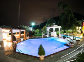 Foto di Hotel: Hotel Diecimare