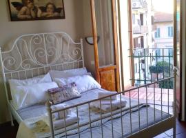 Fotos de Hotel: Anna's cozy flat - Best price - Wi FI, AC & TV