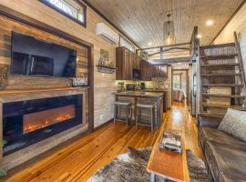 Smoky Mountain Tiny Home, hotell sihtkohas Pigeon Forge