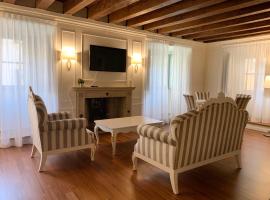 Фотографія готелю: Cavour44 - Palazzo Canossa