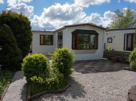 Foto do Hotel: Chalet at a holiday park in Opmeer near Amsterdam