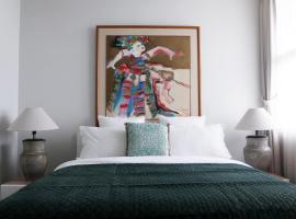 Foto do Hotel: Dago Suite 3BR Luxury Apartment