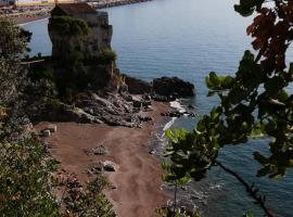 Foto di Hotel: La casetta sul mare