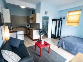 Hotel Photo: Sunset Plaza Apartments 3