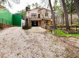 A picture of the hotel: Peaceful Holiday Home in Guadalajara with Parking