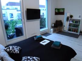 מלון צילום: Zimmer mit Balkon, Hamburg City