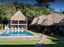 ホテル写真: Hotel Tikal Inn