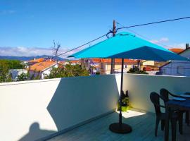 Fotos de Hotel: Independent house near Estoril with terrace