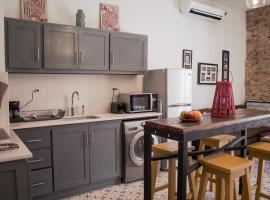 Hotel kuvat: Central Apartment in Casco Viejo - View on Main Plaza