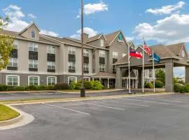 Clarion Pointe Columbus-Bradley Park, hotel sa Columbus