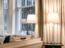 Hotel kuvat: Idyllic Flat near Fashionable Chelsea by GuestReady