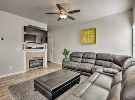Hotel fotoğraf: Mtn View Townhome with Amenities, 17 Mi to Snowbird!