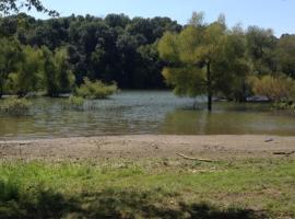 A picture of the hotel: Lake Side