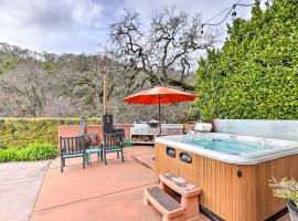 Foto do Hotel: Wine Country Retreat at Private Creekside House!