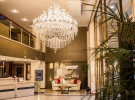 מלון צילום: Hotel Carlos V Santiago del Estero