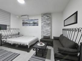 Hotel Photo: Apartman Aurora