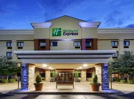 Holiday Inn Express Hotel Fort Campbell-Oak Grove, an IHG Hotel: Oak Grove şehrinde bir otel