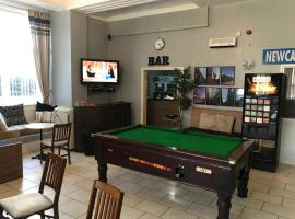 מלון צילום: Newcastle West Hotel & Bar