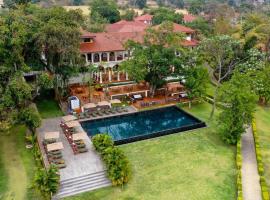 Sanctum Inle Resort, hotel in Nyaung Shwe