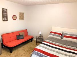 Hotelfotos: Private Suite Minutes From Downtown