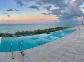 Hotelfotos: Stunning Design Villa with unique 180º sea views