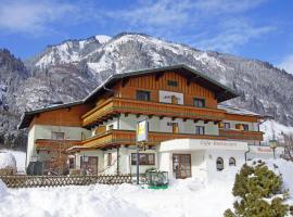Hotel Wasserfall - including Summercard, hotel in Fusch an der Glocknerstraße