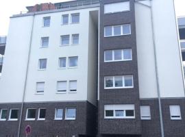 Hotel Photo: Möblierte, Exklusive, neuwertige Zwei-Zimmer-Wohnung mit Balkon und Einbauküche in Laatzen