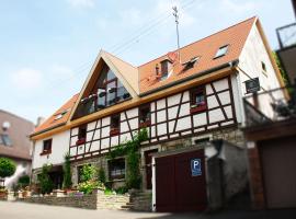 Hotel fotoğraf: Brunnenhof Randersacker - das kleine Hotel