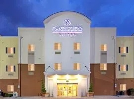坎德尔伍德套房酒店 - 南查尔斯湖，位于查尔斯湖的酒店