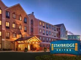 รูปภาพของโรงแรม: Staybridge Suites Omaha 80th and Dodge, an IHG Hotel